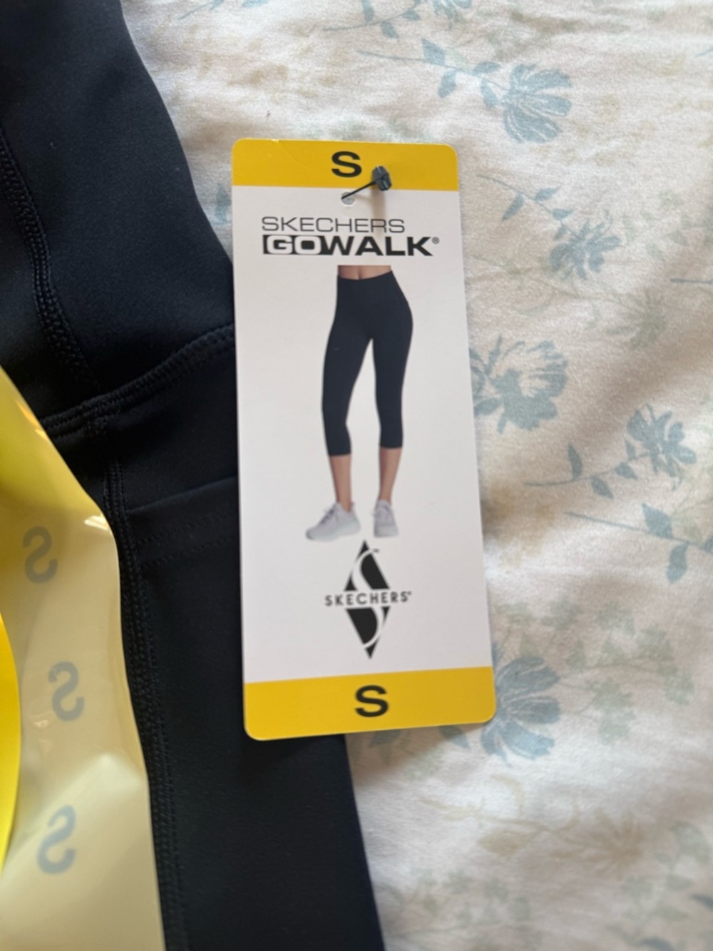 Skechers women’s capri size small - Picture 5 of 7